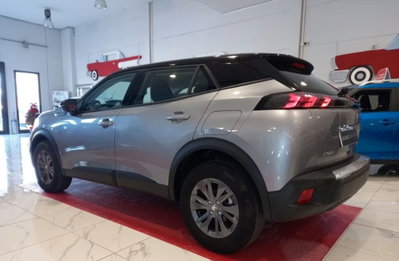 Peugeot 2008 PureTech 100 S&S Active (2)