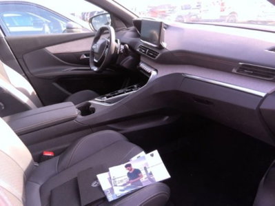 Peugeot 5008 1.2 hybrid GT 145cv 7p.ti e-dcs6 (3)