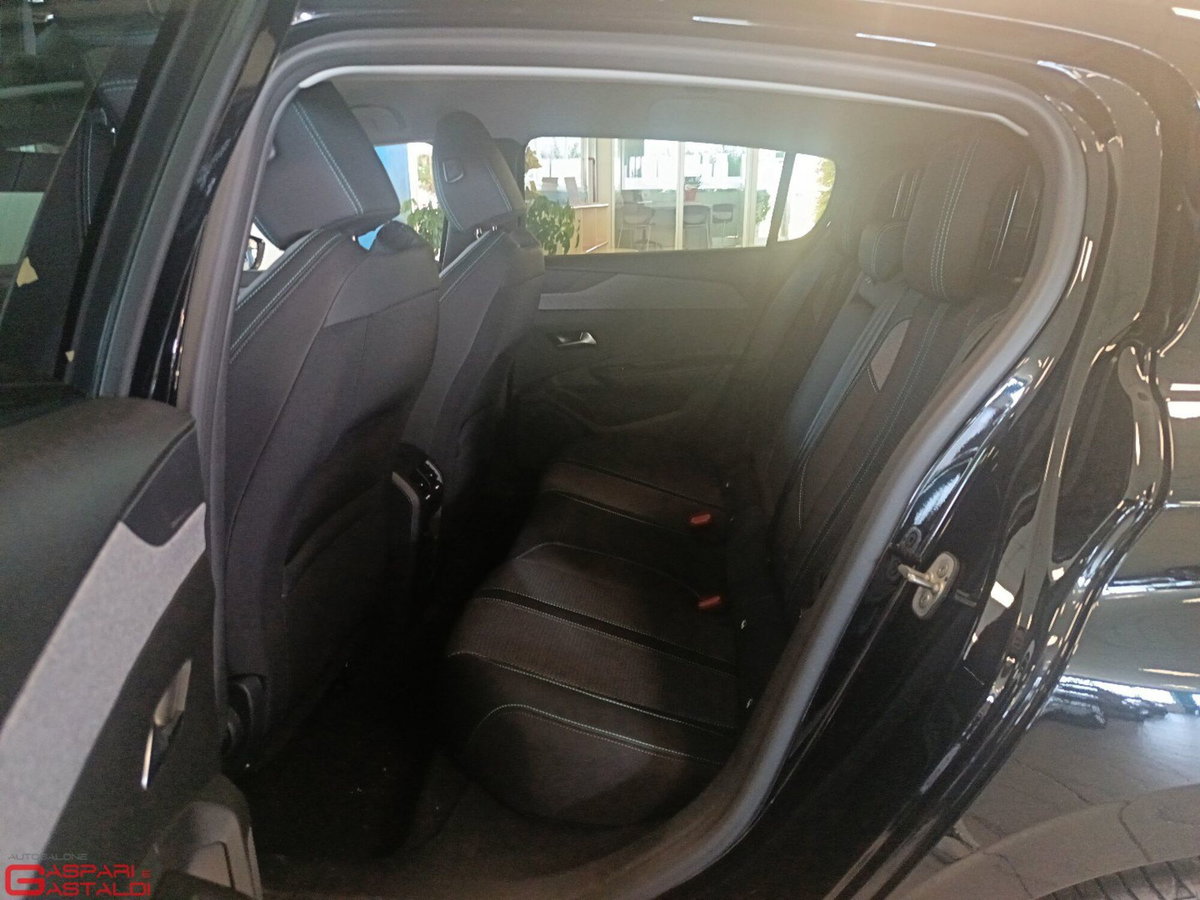 Peugeot 308 PureTech Turbo 130 S&S EAT8 Allure (5)