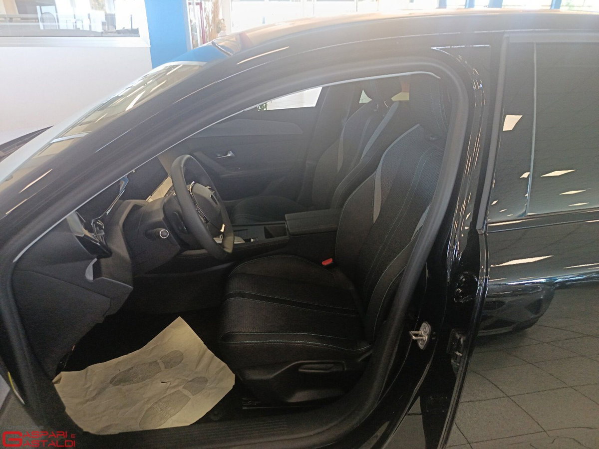 Peugeot 308 PureTech Turbo 130 S&S EAT8 Allure (6)