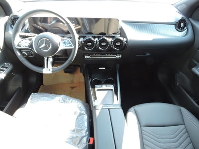 Mercedes-Benz GLA SUV 180 Advanced auto (11)