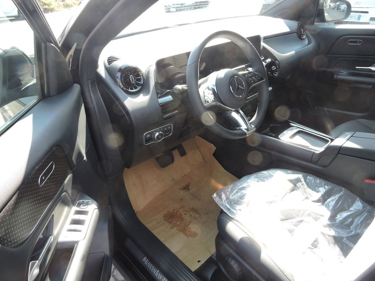 Mercedes-Benz GLA SUV 180 Advanced auto (12)