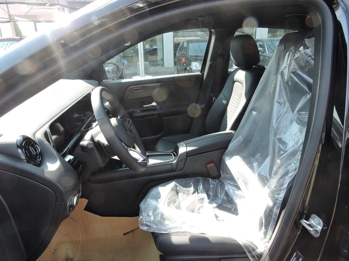 Mercedes-Benz GLA SUV 180 Advanced auto (13)