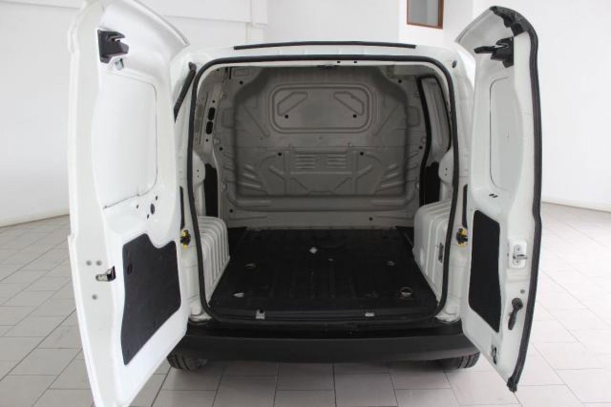 Fiat Fiorino 1.3 MJT 80CV Combi Semi SX (10)