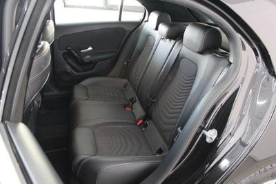 Mercedes-Benz Classe A 180 d Automatic Business (13)