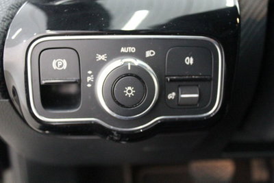 Mercedes-Benz Classe A 180 d Automatic Business (18)