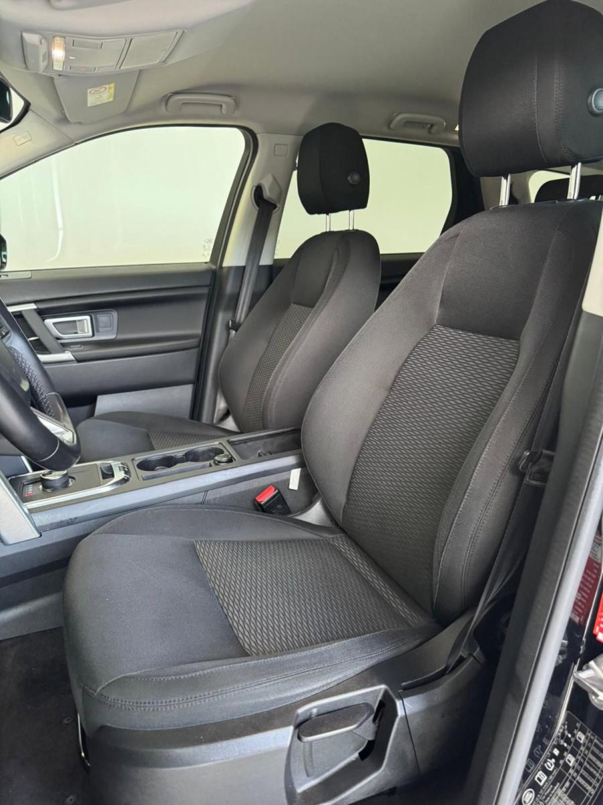 Land Rover Discovery Sport 2.0 TD4 150 CV SE (10)