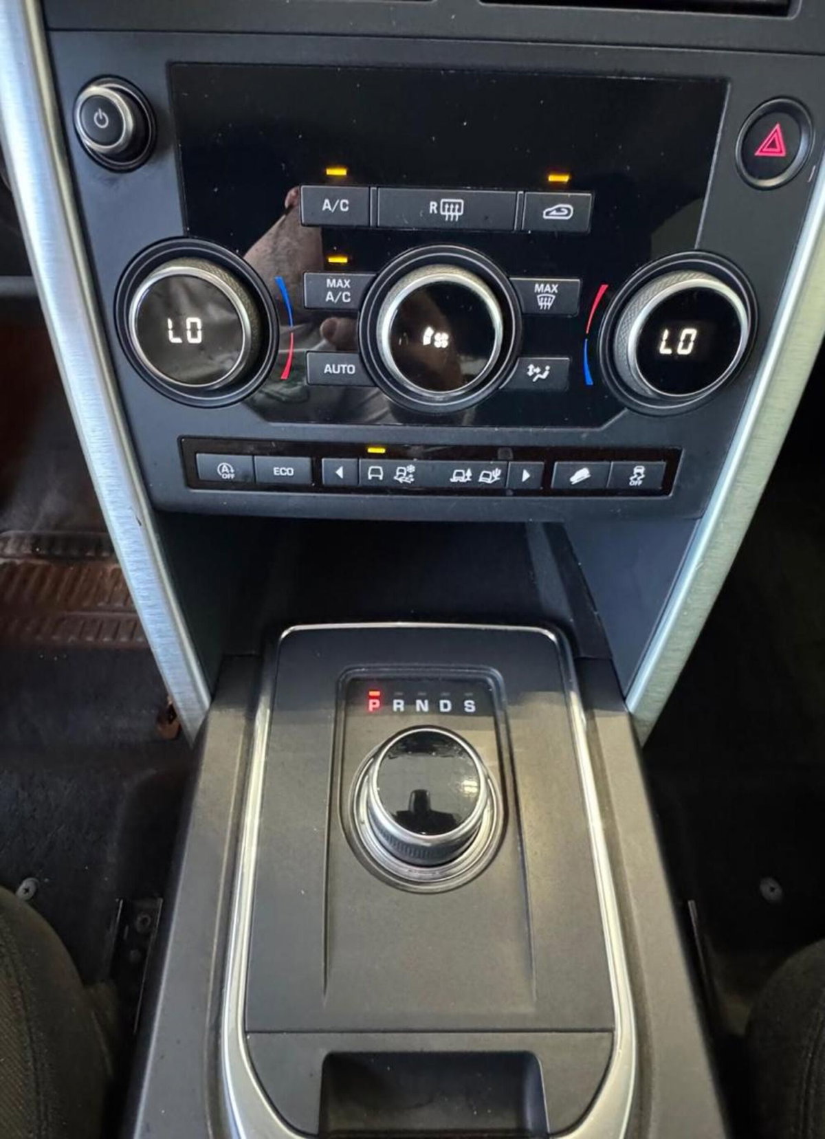 Land Rover Discovery Sport 2.0 TD4 150 CV SE (16)