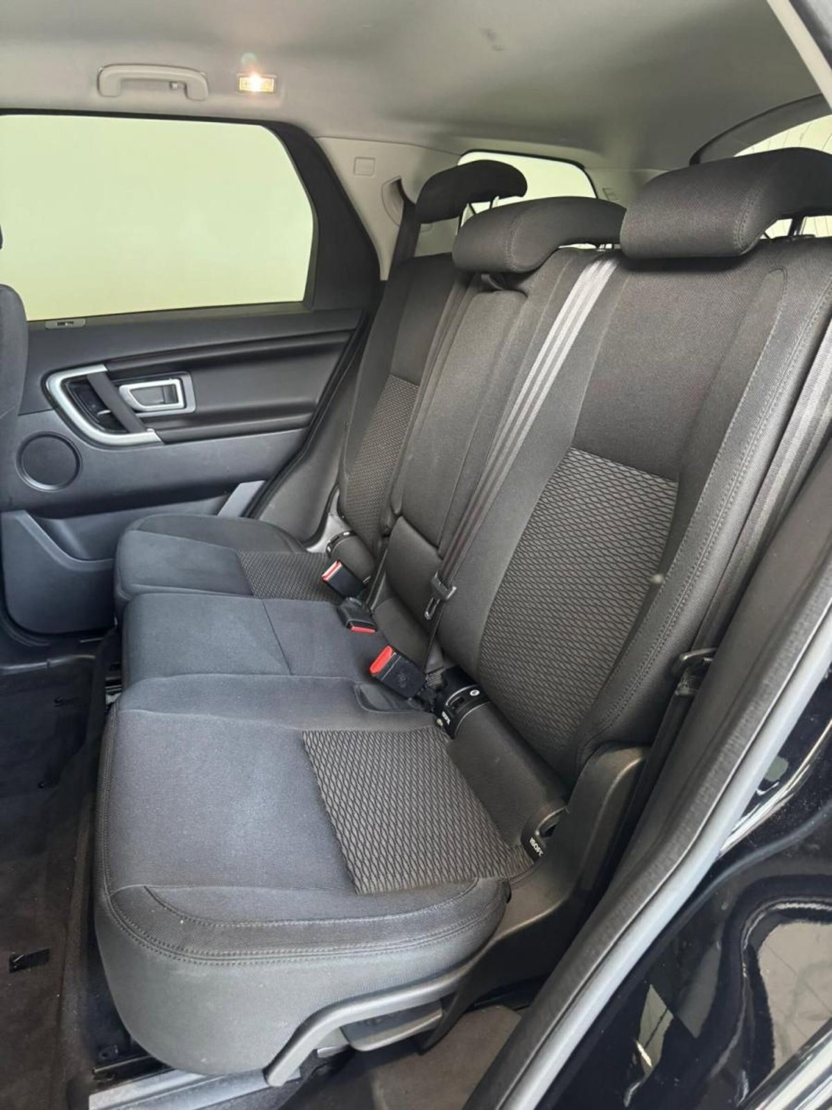 Land Rover Discovery Sport 2.0 TD4 150 CV SE (17)