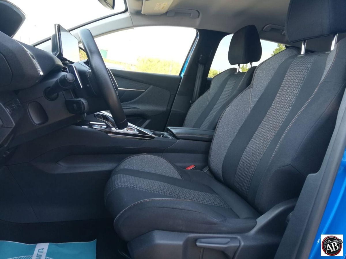 Peugeot 3008 BlueHDi 130 S&S EAT8 GT Line (10)