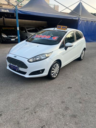 Ford Fiesta 1.4 5 porte Bz.- GPL usata