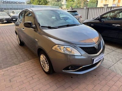Lancia Ypsilon 1.2 69 CV 5 porte Silver usata