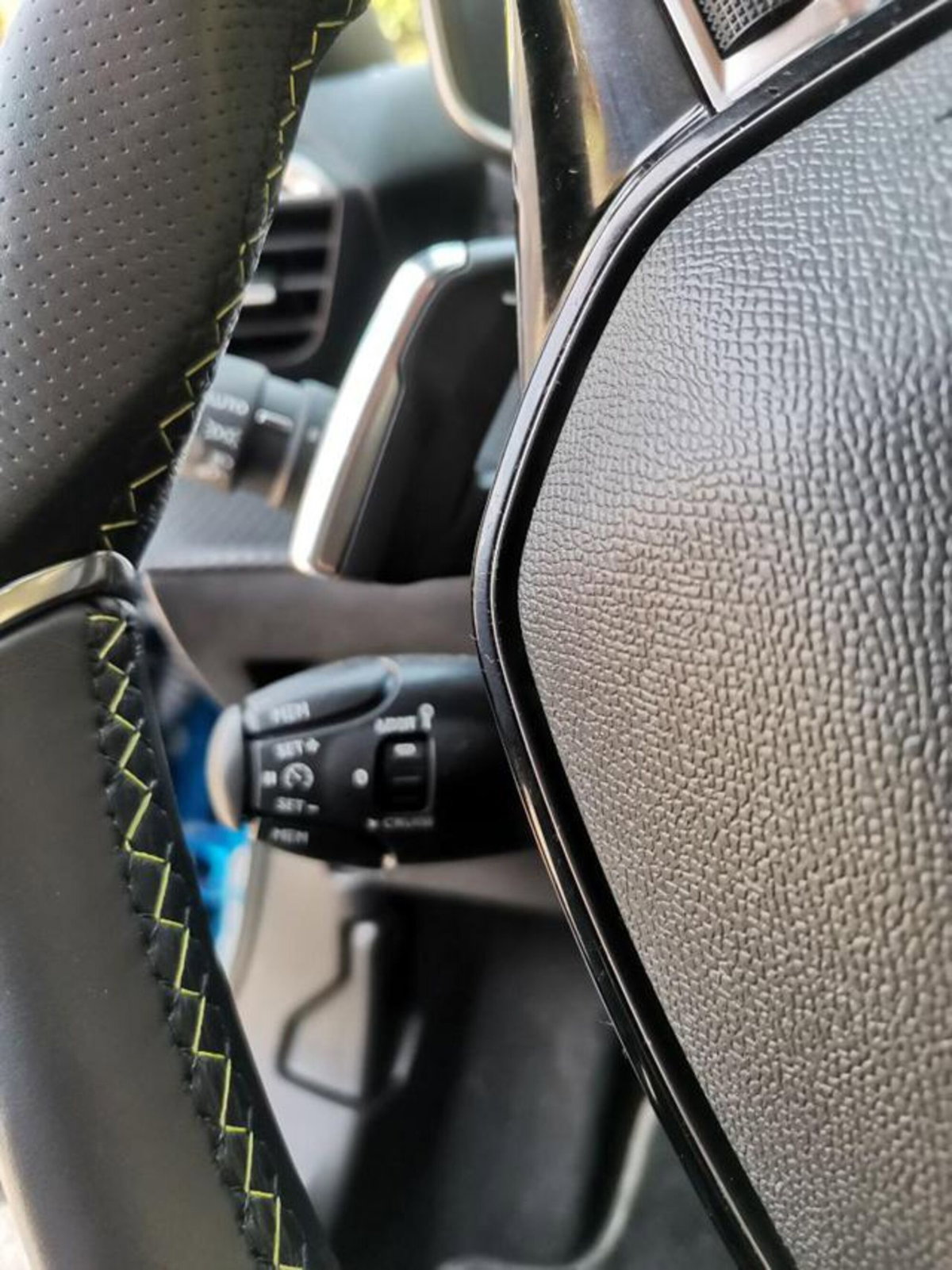 Peugeot 2008 PureTech 130 S&S EAT8 GT Pack (13)