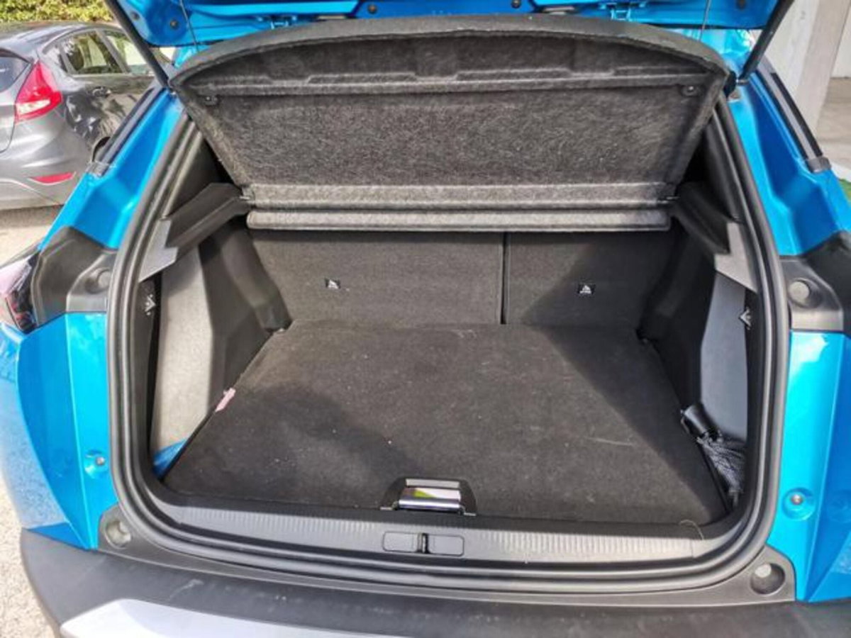 Peugeot 2008 PureTech 130 S&S EAT8 GT Pack (18)
