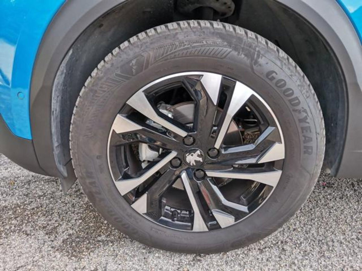 Peugeot 2008 PureTech 130 S&S EAT8 GT Pack (19)