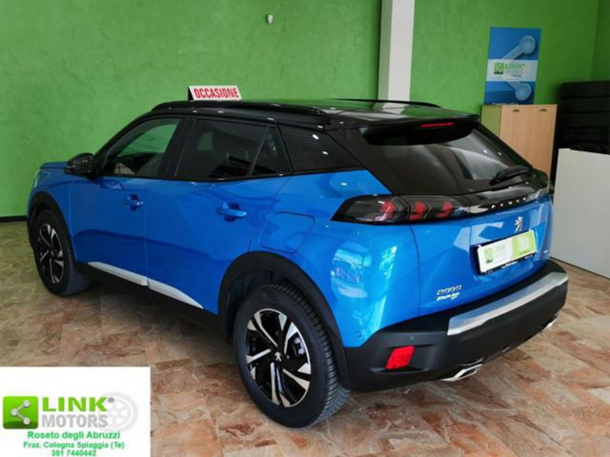 Peugeot 2008 PureTech 130 S&S EAT8 GT Pack (5)