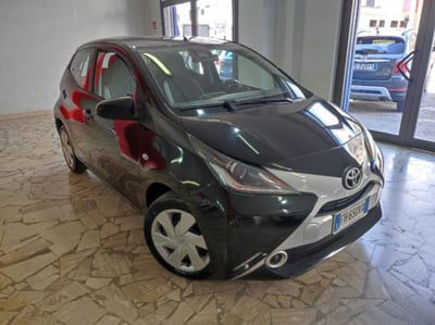 Toyota Aygo 1.0 VVT-i 69 CV 5 porte x-play usata