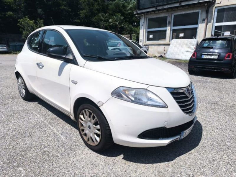 Lancia Ypsilon 1.2 69 CV 5 porte Silver