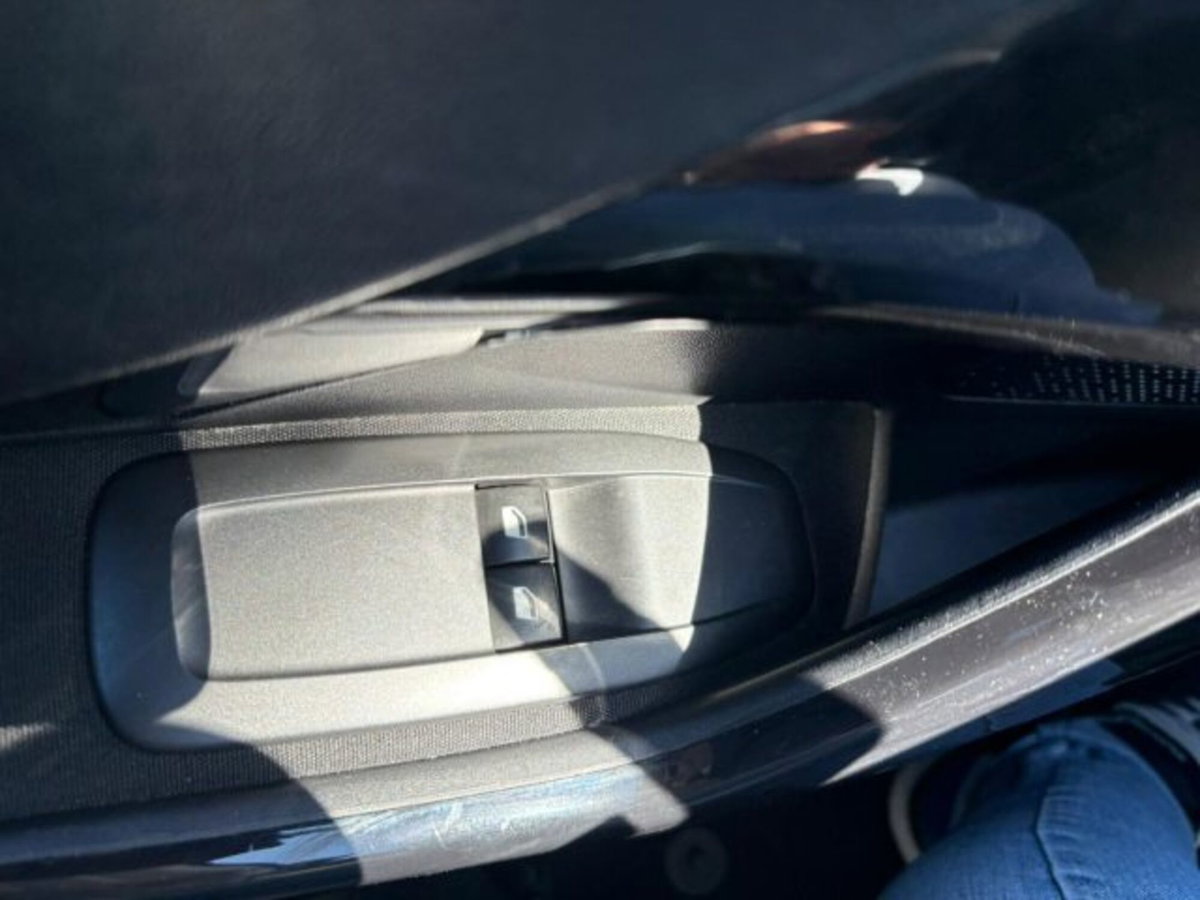 Peugeot 208 HDi 68 CV 5 porte Active (12)