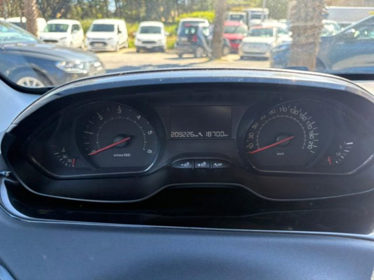 Peugeot 208 HDi 68 CV 5 porte Active (9)