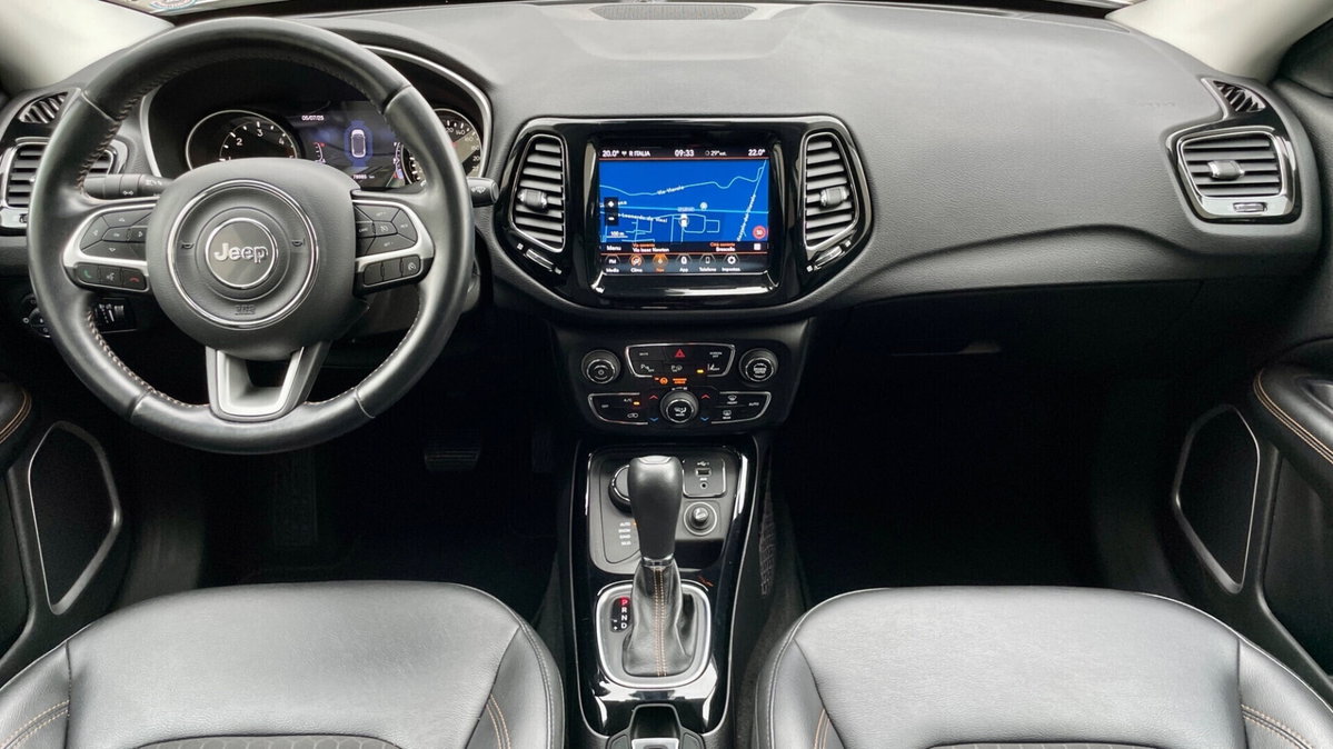 Jeep Compass 2.0 Multijet II 4WD Limited (8)