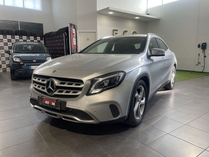 Mercedes-Benz GLA SUV 200 d Automatic 4Matic Premium