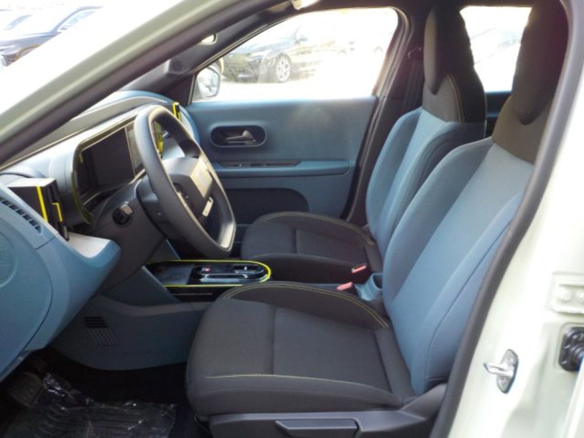 Fiat Grande Panda 1.2 hybrid Icon 110cv edct (6)