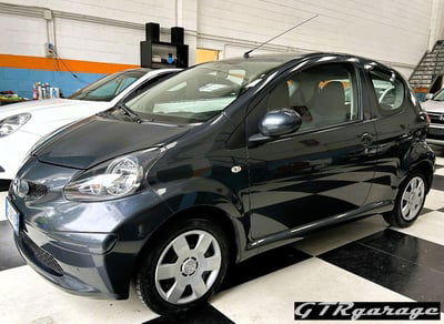 Toyota Aygo 1.0 12V VVT-i 3 porte Sol usata