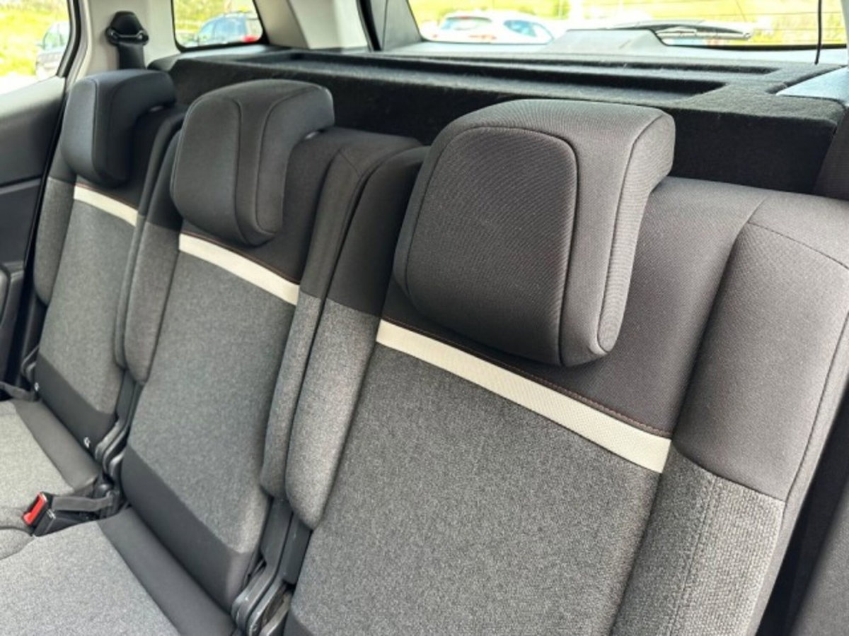 Citroen C5 Aircross Aircross BlueHDi 130 S&S EAT8 Business (20)