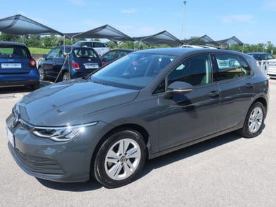 Volkswagen Golf Variant 2.0 TDI SCR DSG Life usata