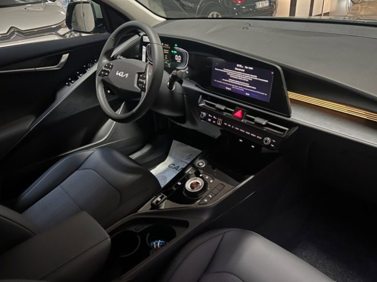 Kia Niro 1.6 GDi DCT HEV Business (17)