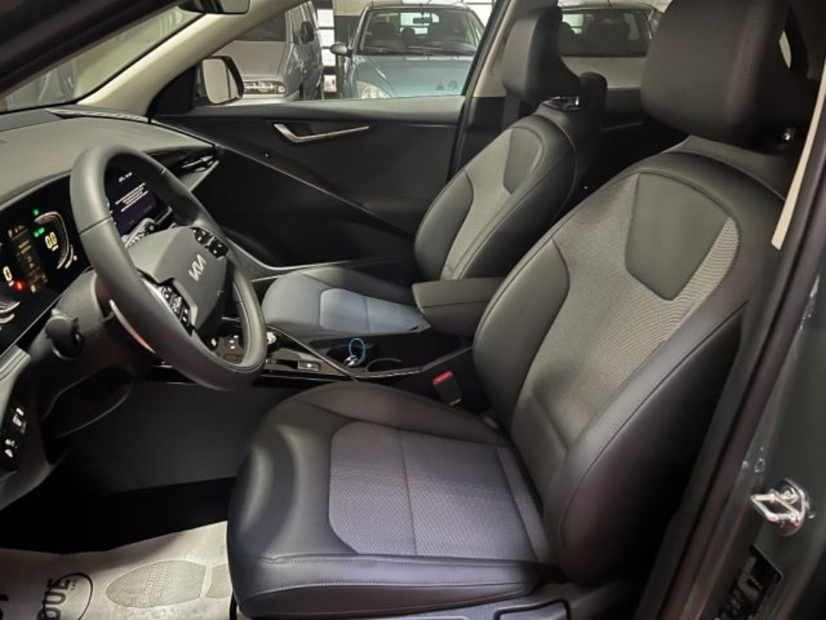 Kia Niro 1.6 GDi DCT HEV Business (9)