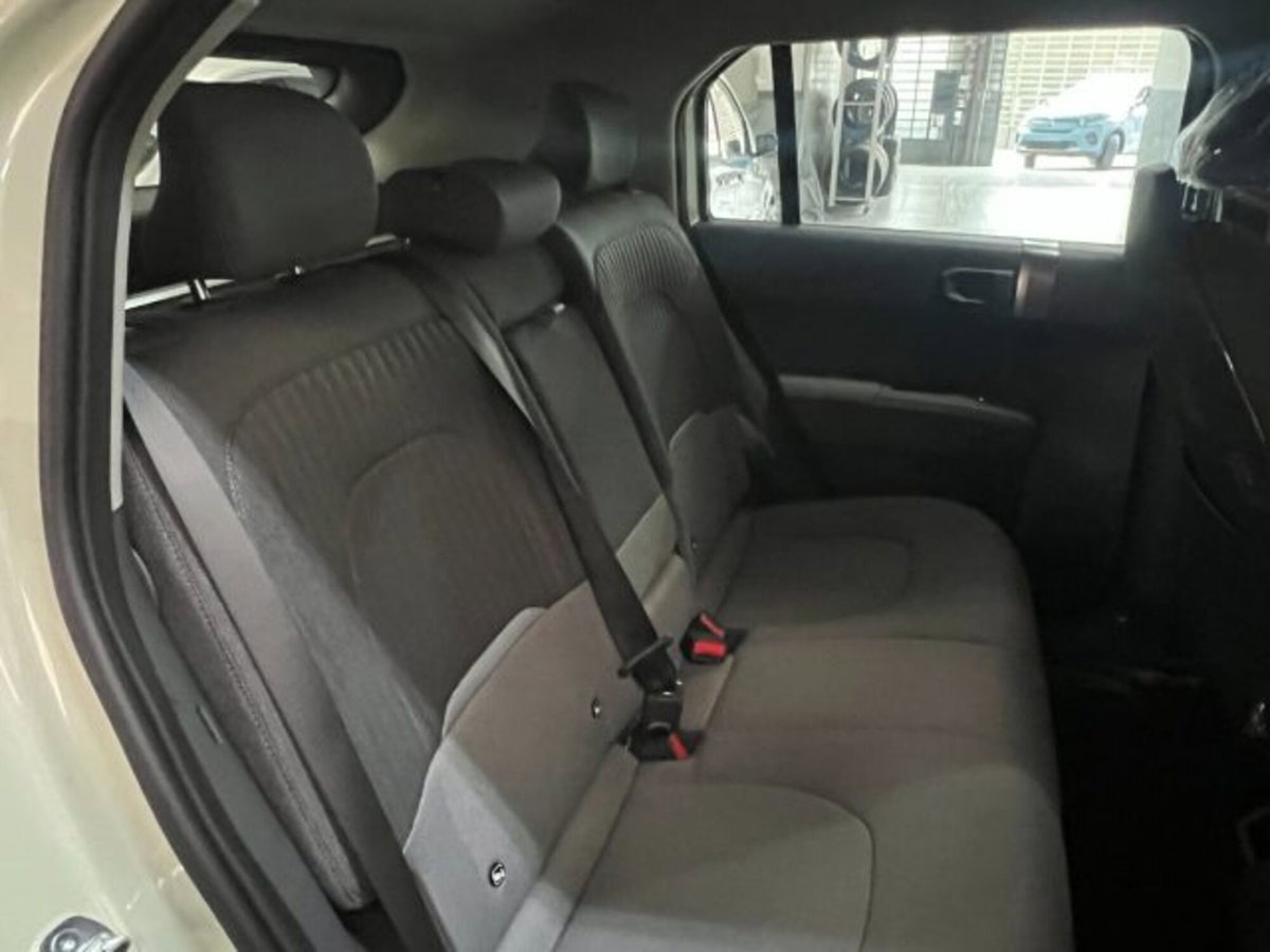 Kia EV3 81,4 kWh Air (15)