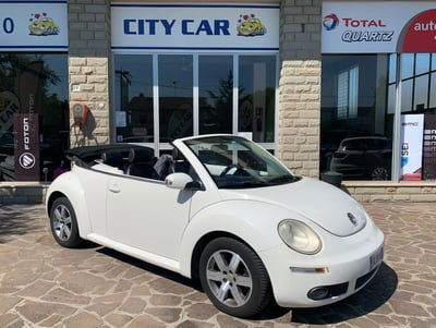 Volkswagen New Beetle Cabrio TDI 105CV Lim. Red Edt. usata