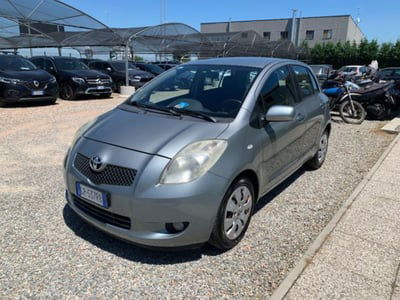Toyota Yaris 1.3 5 porte Sol usata