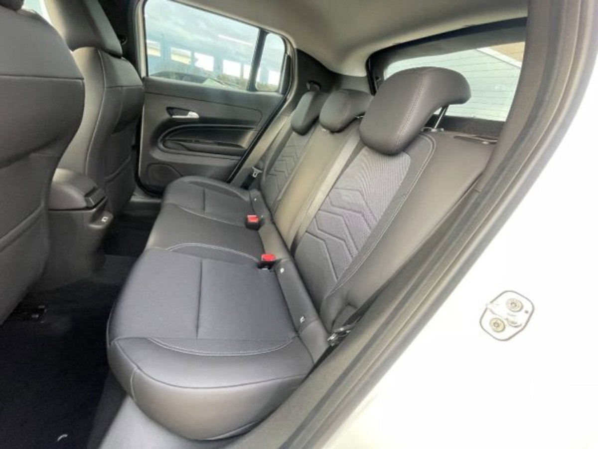 Jeep Avenger 1.2 turbo Altitude fwd 100cv (11)