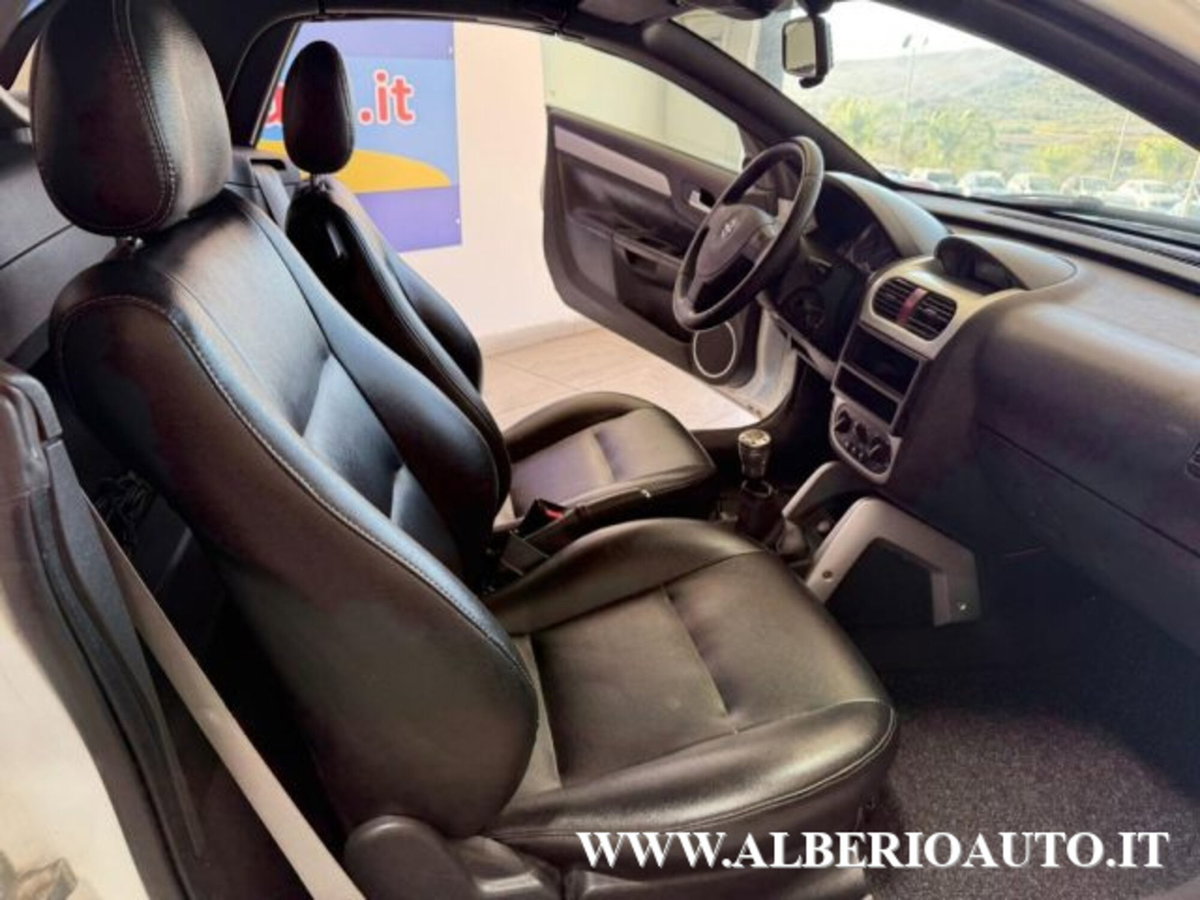 Opel Tigra TwinTop 1.3 CDTI Sport (8)