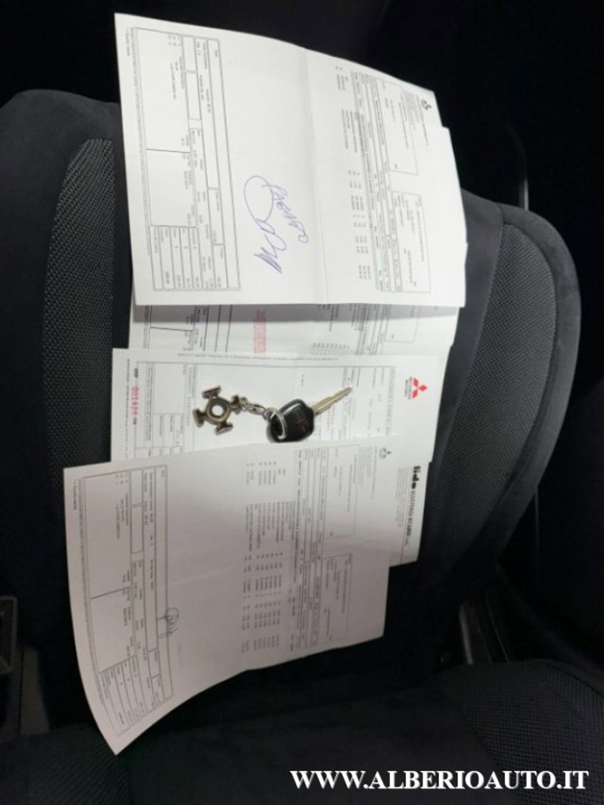 Mitsubishi Outlander 2.0 DI-D Instyle 7 p.ti DPF (17)