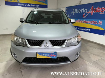 Mitsubishi Outlander 2.0 DI-D Instyle 7 p.ti DPF (3)