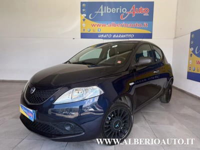Lancia Ypsilon 1.2 69 CV 5 porte GPL Ecochic Silver usata