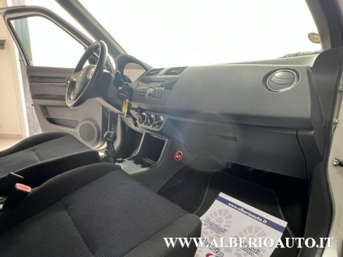 Suzuki Swift 1.3 4x4 5p. GL (12)