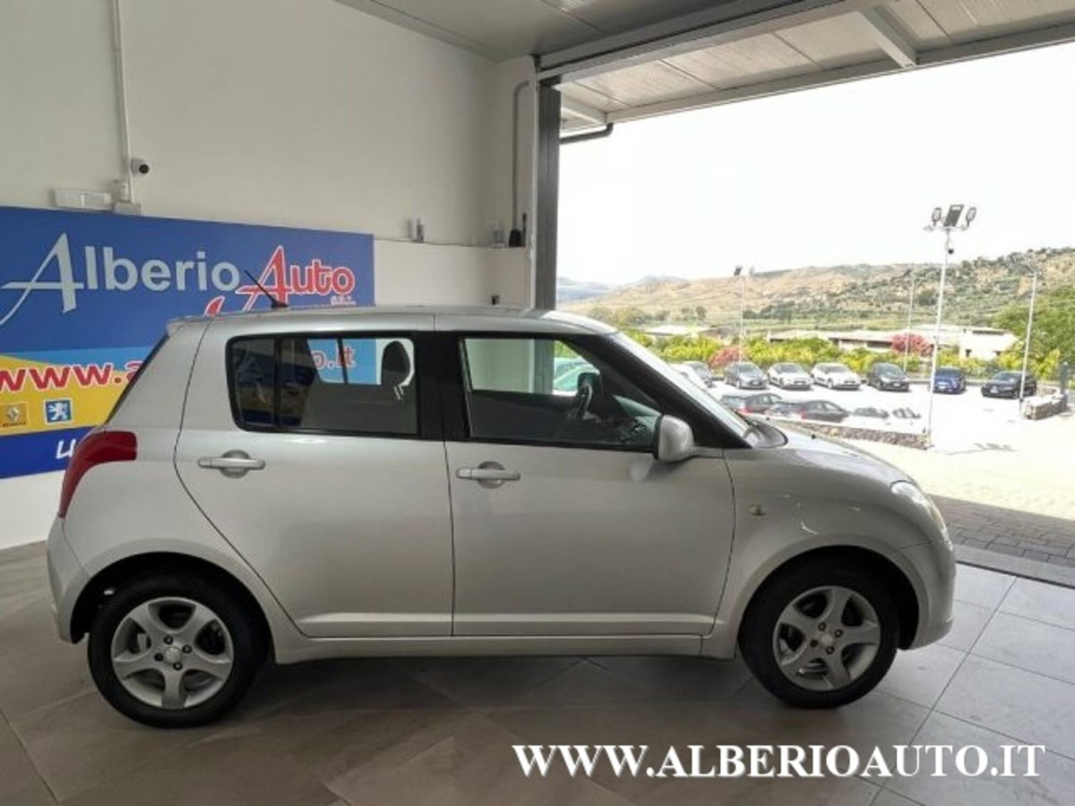 Suzuki Swift 1.3 4x4 5p. GL (4)
