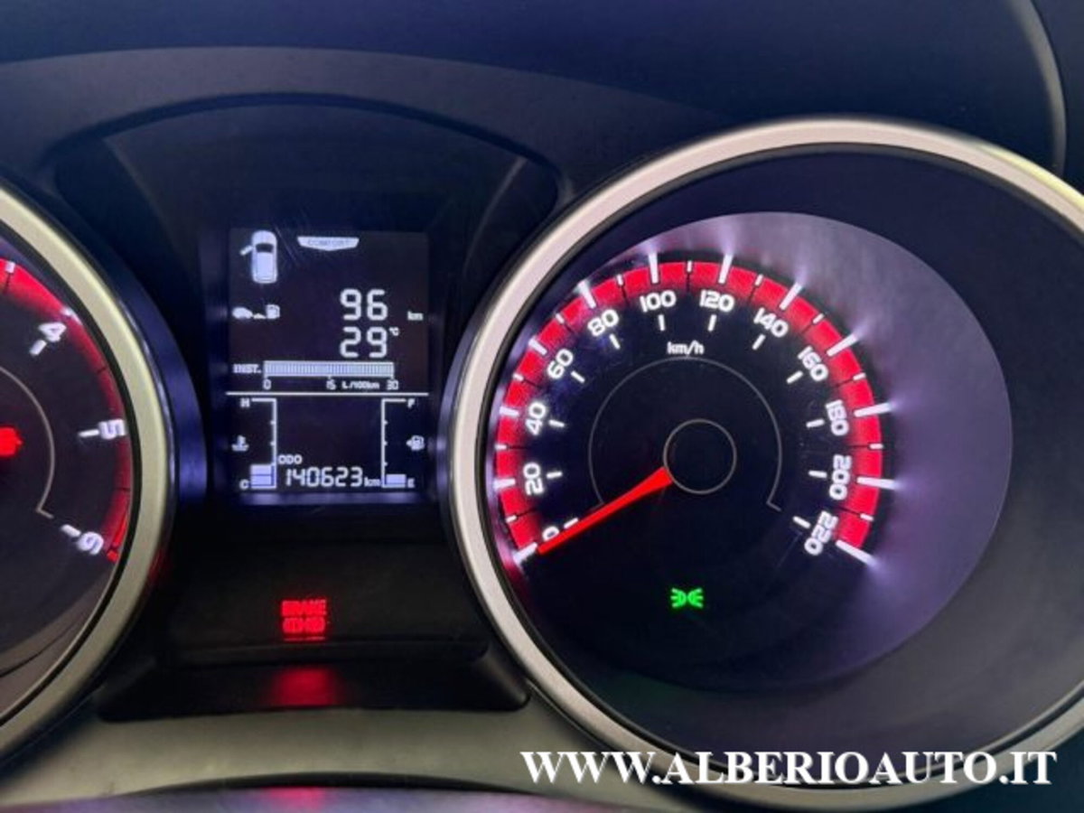 Ssangyong Tivoli 1.6d 2WD Be (13)