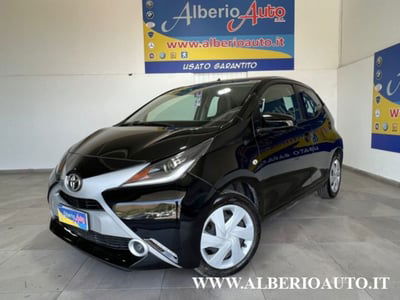 Toyota Aygo 1.0 VVT-i 69 CV 5 porte x-play usata