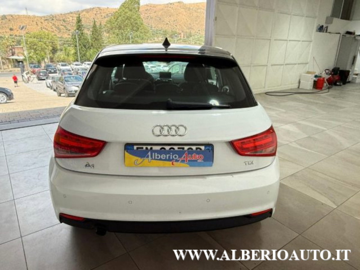 Audi A1 Sportback 1.4 TDI Admired (3)