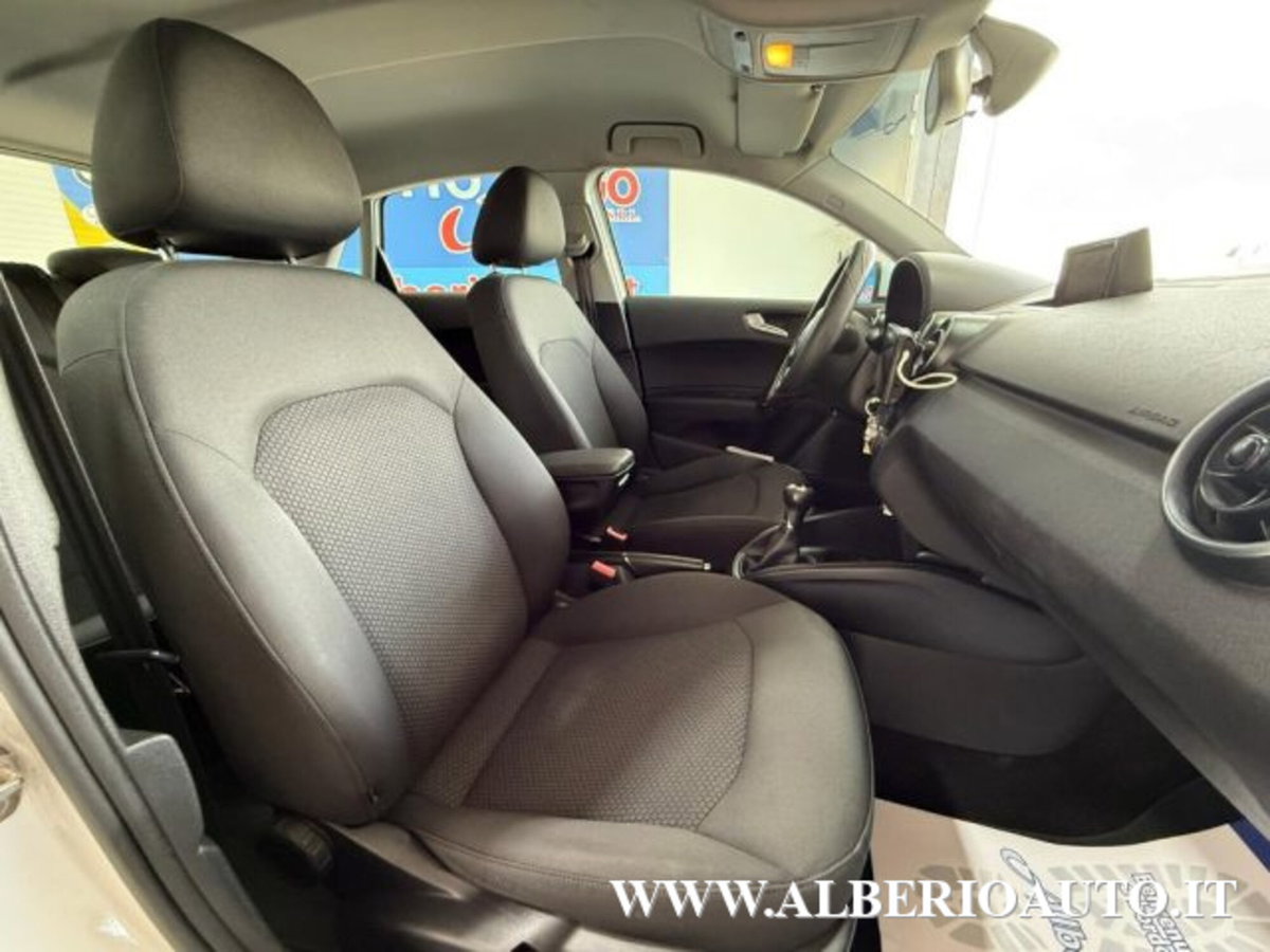Audi A1 Sportback 1.4 TDI Admired (9)