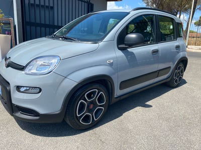 Fiat Panda 1.0 FireFly S&S Hybrid City Cross usata