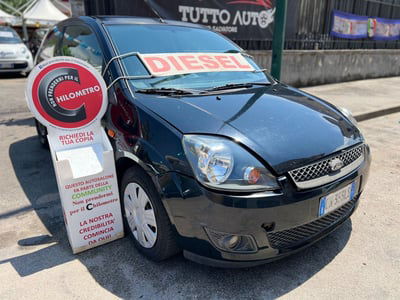 Ford Fiesta 1.4 TDCi 68CV 3 porte Titanium usata