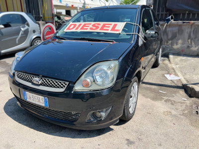 Ford Fiesta 1.4 TDCi 68CV 3 porte Titanium (3)