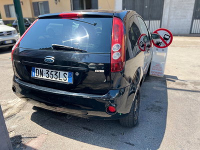 Ford Fiesta 1.4 TDCi 68CV 3 porte Titanium (4)